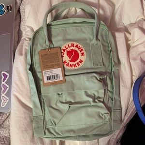 BNWT FJALL RAVEN BACKPACK MINI